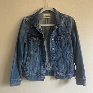 Madewell The Jean Jacket in Medford Wash